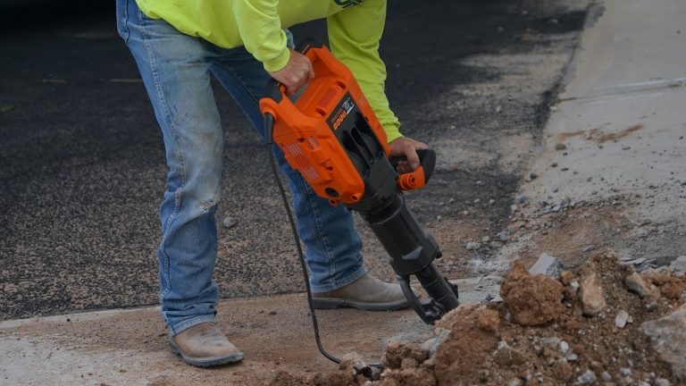 5 Best Demolition Hammers for Concrete in 2025