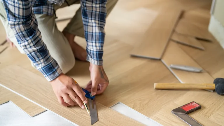 5 Best Flooring Tools for Diyers in 2025