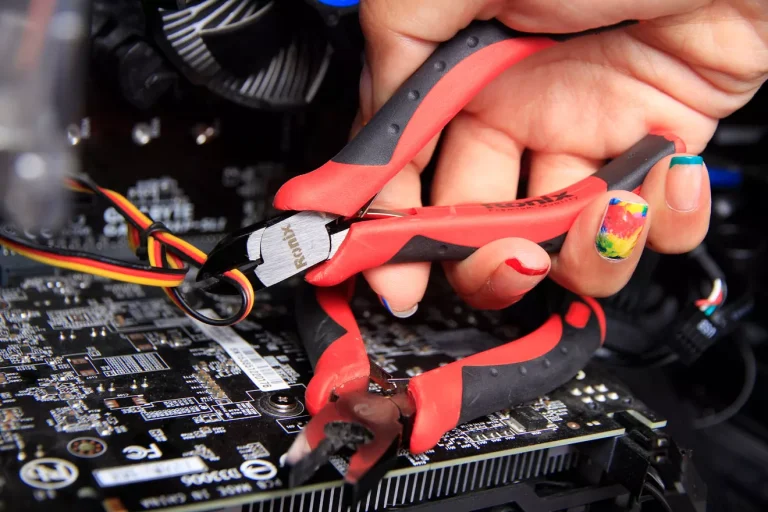 5 Best Plier Sets for Electricians in 2025