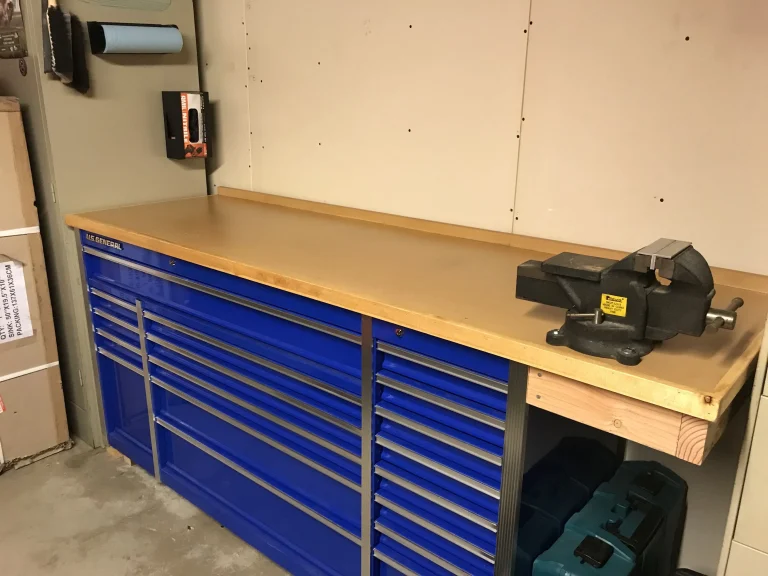 5 Best Workbenches for Small Garages in 2025